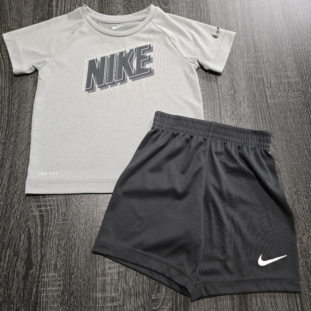 Nike Toddler 4T Shirt & Shorts Set